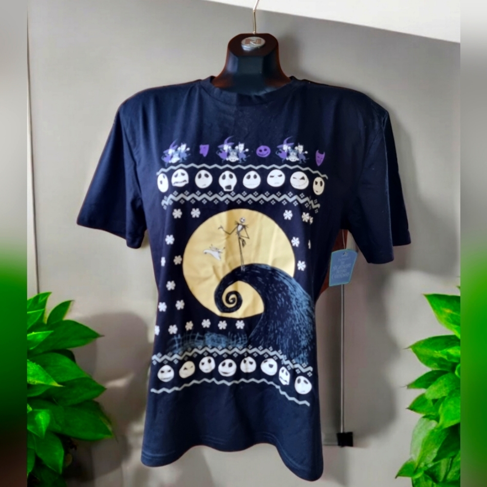 🆕️ Disney Tim Burton's The Nightmare Before Christmas Unisex Black Graphic Tee